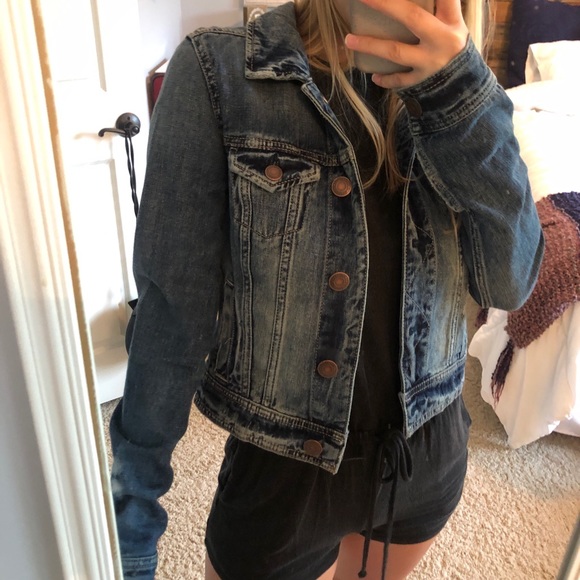 AE Jean Jacket - Picture 2 of 4